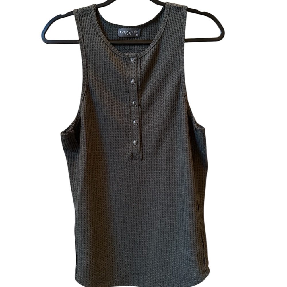 Sweet Lovely Sleeveless Tank Top